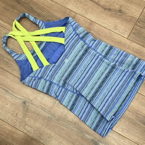 Lululemon Top - Picture 6 of 10